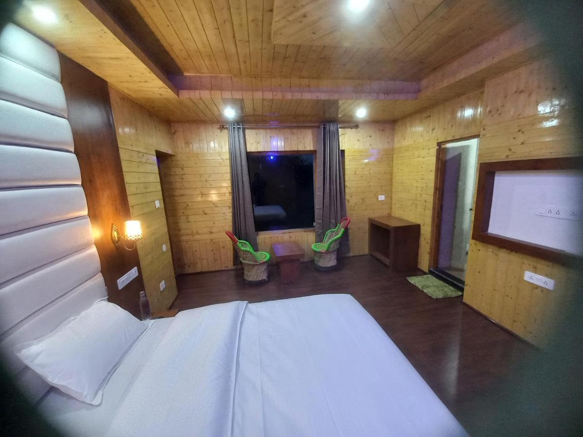 Humble Holiday Inn Kufri Simla Exterior photo