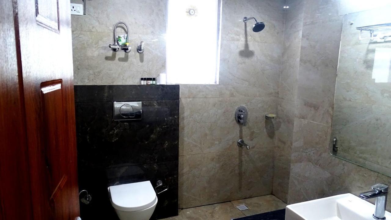 Humble Holiday Inn Kufri Simla Exterior photo