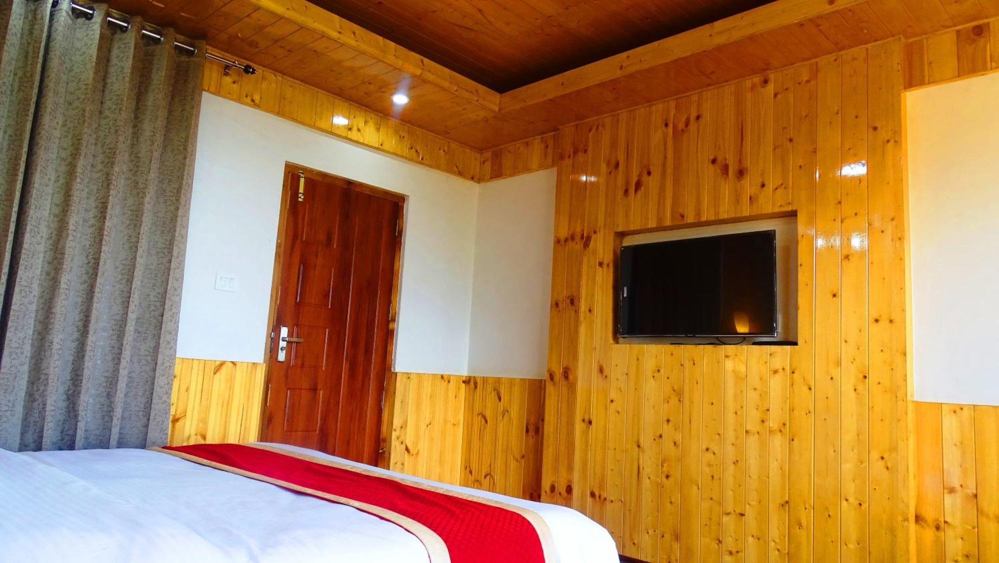 Humble Holiday Inn Kufri Simla Exterior photo