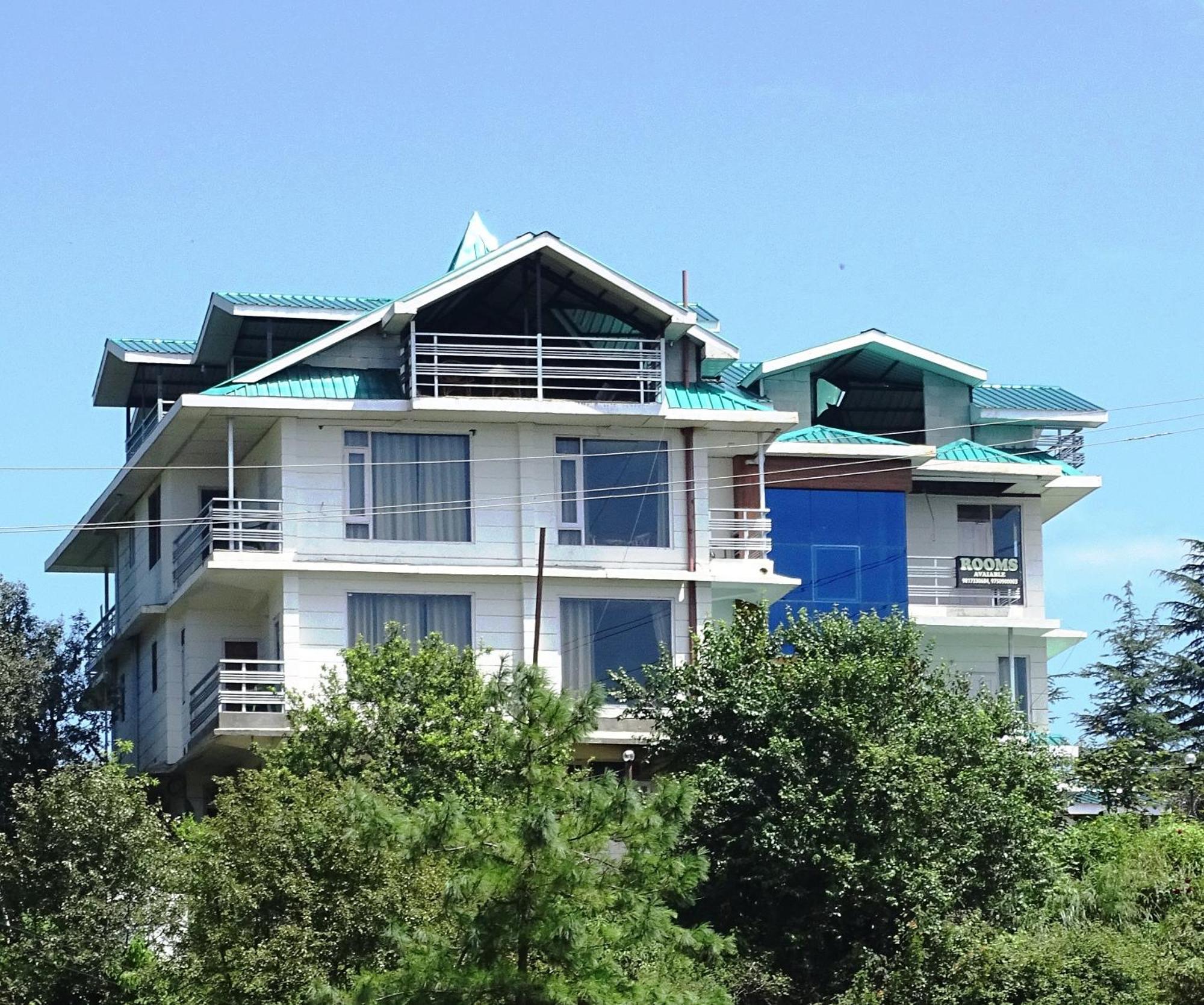 Humble Holiday Inn Kufri Simla Exterior photo